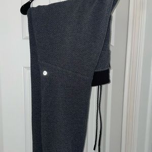 Lululemon men’s at ease joggers size medium